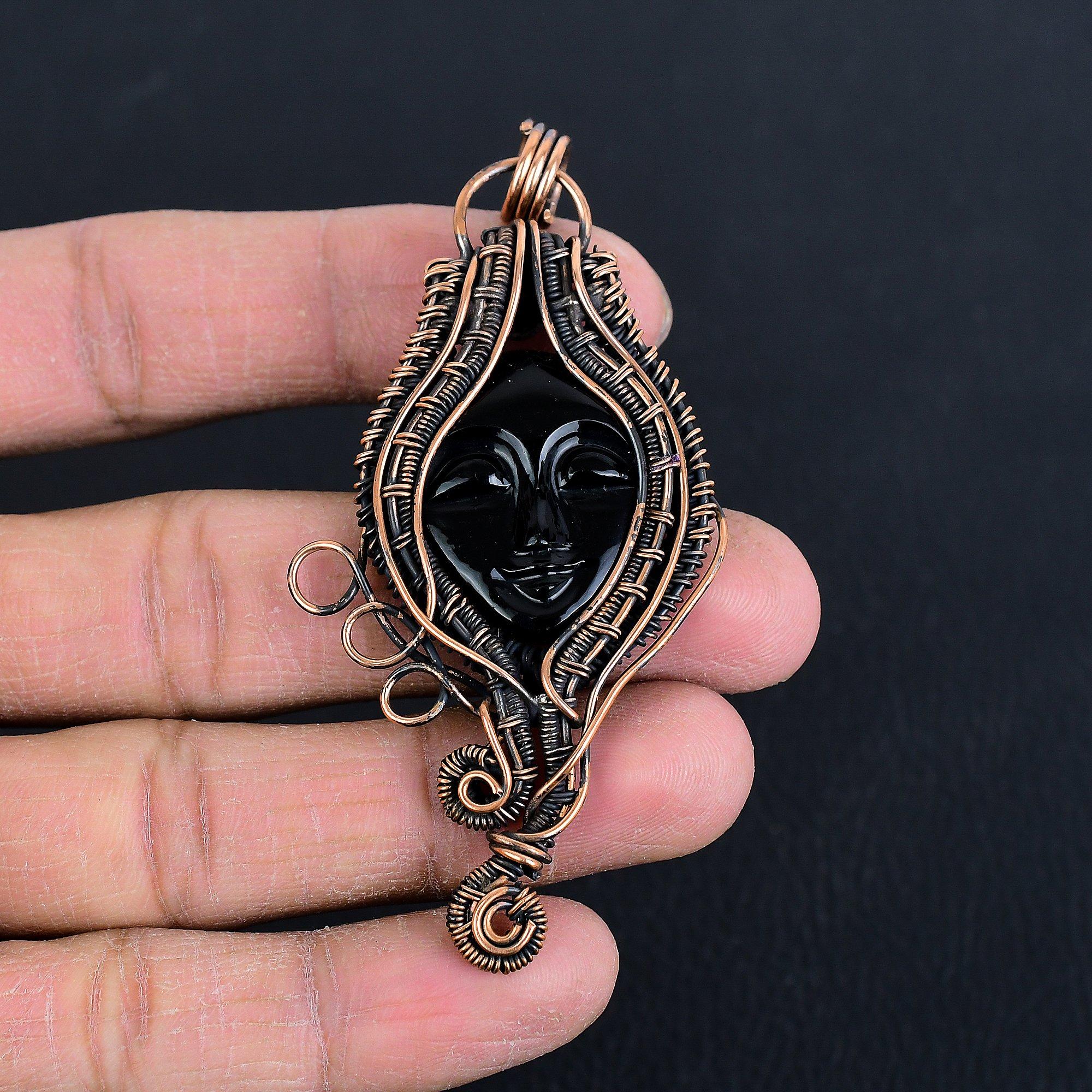 Женские украшения из черного оникса, кулон, обмотанный медной проволокой 999 пробы, украшения из драгоценных камней ручной работы, подарки для жены, совершенно новый кулон
Женские украшения из черного оникса, кулон, обмотанный медной проволокой 999 пробы, украшения из драгоценных камней ручной работы, подарки для жены, совершенно новый кулон