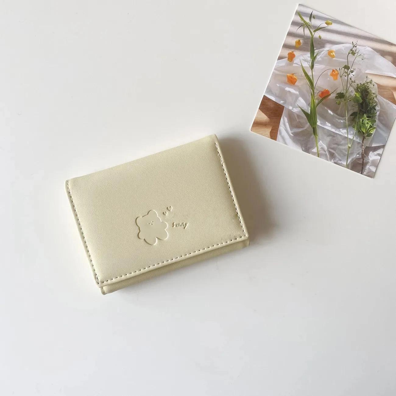 Женские милые кошельки с медвежонком, тройные многофункциональные короткие кошельки, складные держатели для карт, портмоне, женская сумка для карт, мультяшные сумки жёлтый
Женские милые кошельки с медвежонком, тройные многофункциональные короткие кошельки, складные держатели для карт, портмоне, женская сумка для карт, мультяшные сумки жёлтый