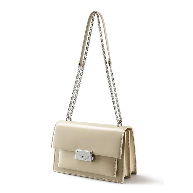 Simple and exquisite leather women s bag chain crossbody small square bag women s niche high-end single shoulder underarm commuter bag абрикосовий
Simple and exquisite leather women s bag chain crossbody small square bag women s niche high-end single shoulder underarm commuter bag абрикосовий