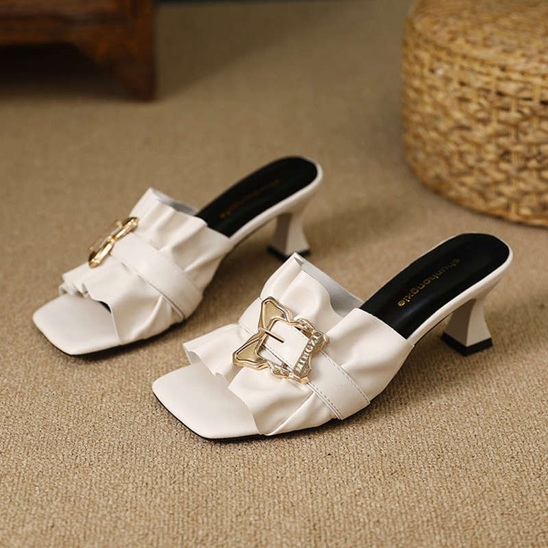 Корейская версия шлепанцев на толстом каблуке и среднем каблуке с одной перемычкой, женская летняя обувь 2025, лето, новинка, универсальные, популярные в интернете, крутые шлепанцы для женщин 40 бежевый