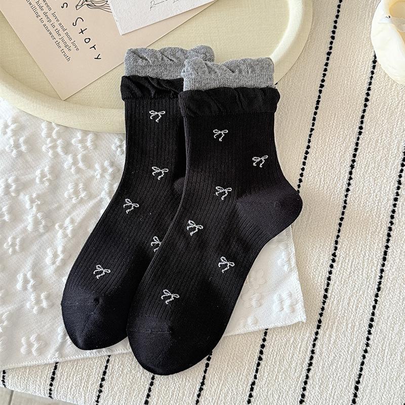 Spring and Summer Polka Dot Bow Tie Mid-calf Socks for Children, Made of Soft and Pure Cotton, with Fluffy Edges and Ruffles At The Opening. 1 pair чорний
Spring and Summer Polka Dot Bow Tie Mid-calf Socks for Children, Made of Soft and Pure Cotton, with Fluffy Edges and Ruffles At The Opening. 1 pair чорний