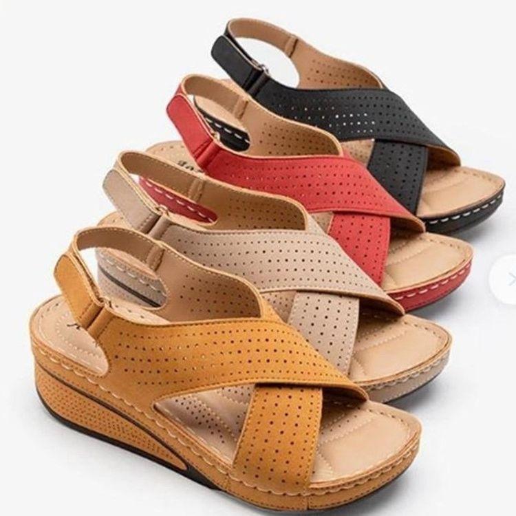 Summer new European and American sandals women s slope heel sewing line breathable Velcro hollow large size women s shoes 35
Summer new European and American sandals women s slope heel sewing line breathable Velcro hollow large size women s shoes 35
