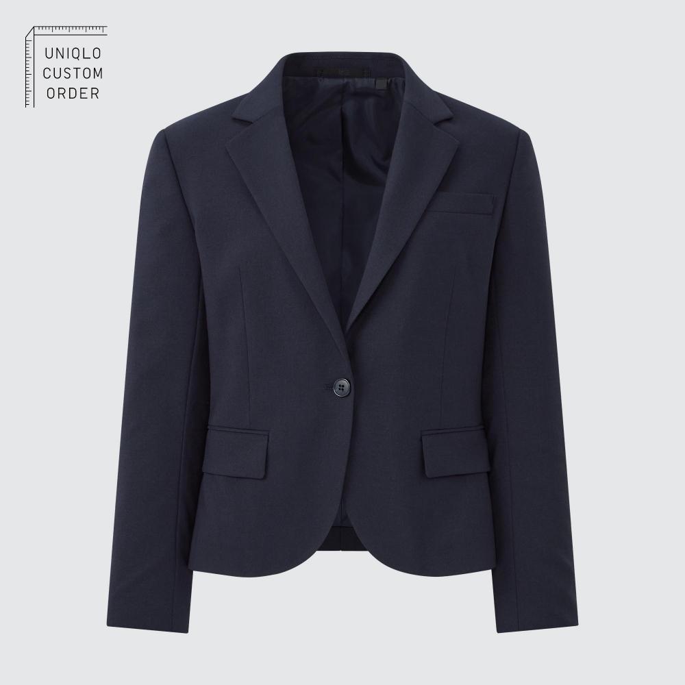 UNIQLO JAPAN Стрейчевая куртка строгого кроя на 1 пуговице, средней длины, можно расстегнуть.
UNIQLO JAPAN Стрейчевая куртка строгого кроя на 1 пуговице, средней длины, можно расстегнуть.
