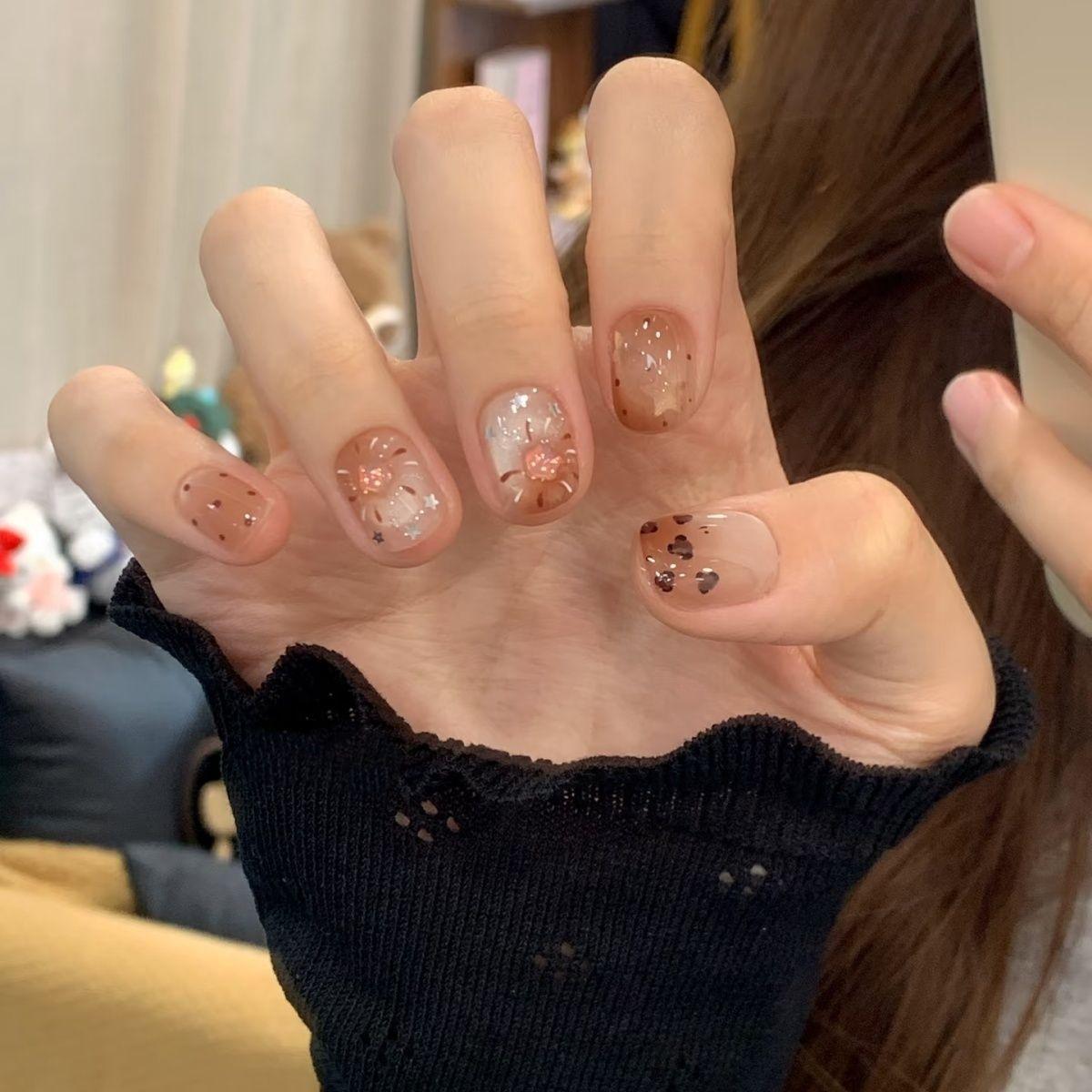 Autumn and winter new short leopard print star cat eye wearing nail Doudou nail white popular nail patch Bagged m
Autumn and winter new short leopard print star cat eye wearing nail Doudou nail white popular nail patch Bagged m