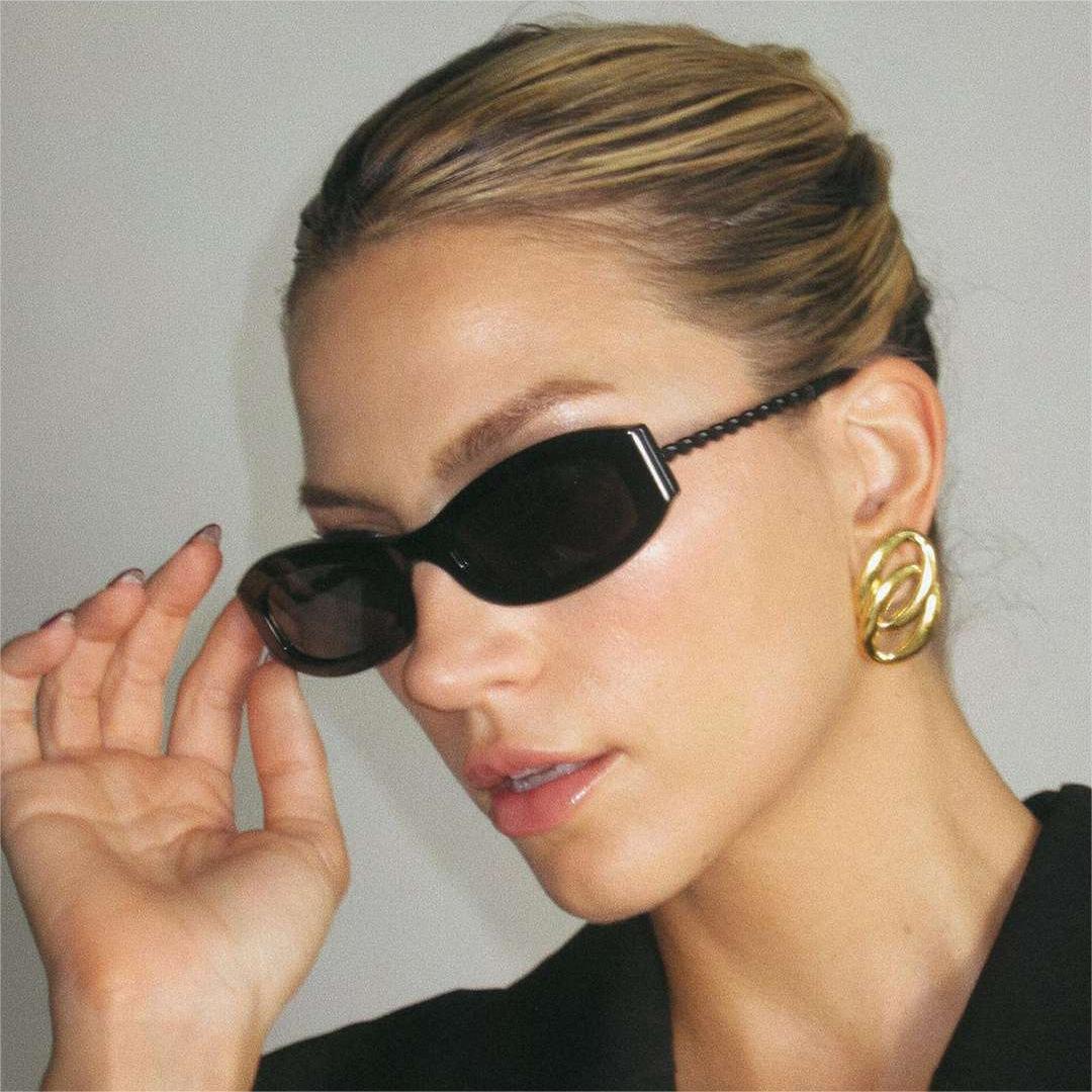 New 18k gold stainless steel earrings niche high-end O-shaped double rings do not fade titanium steel earrings 18K
New 18k gold stainless steel earrings niche high-end O-shaped double rings do not fade titanium steel earrings 18K