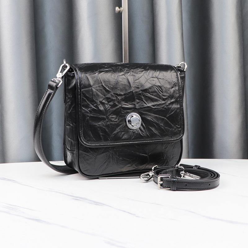 New Cross-border Niche Design Messenger Bag With Light Luxury High-end Feel Tofu Small Square Toe Layered Cowhide Single Shoulder Crossbody 22cm
New Cross-border Niche Design Messenger Bag With Light Luxury High-end Feel Tofu Small Square Toe Layered Cowhide Single Shoulder Crossbody 22cm