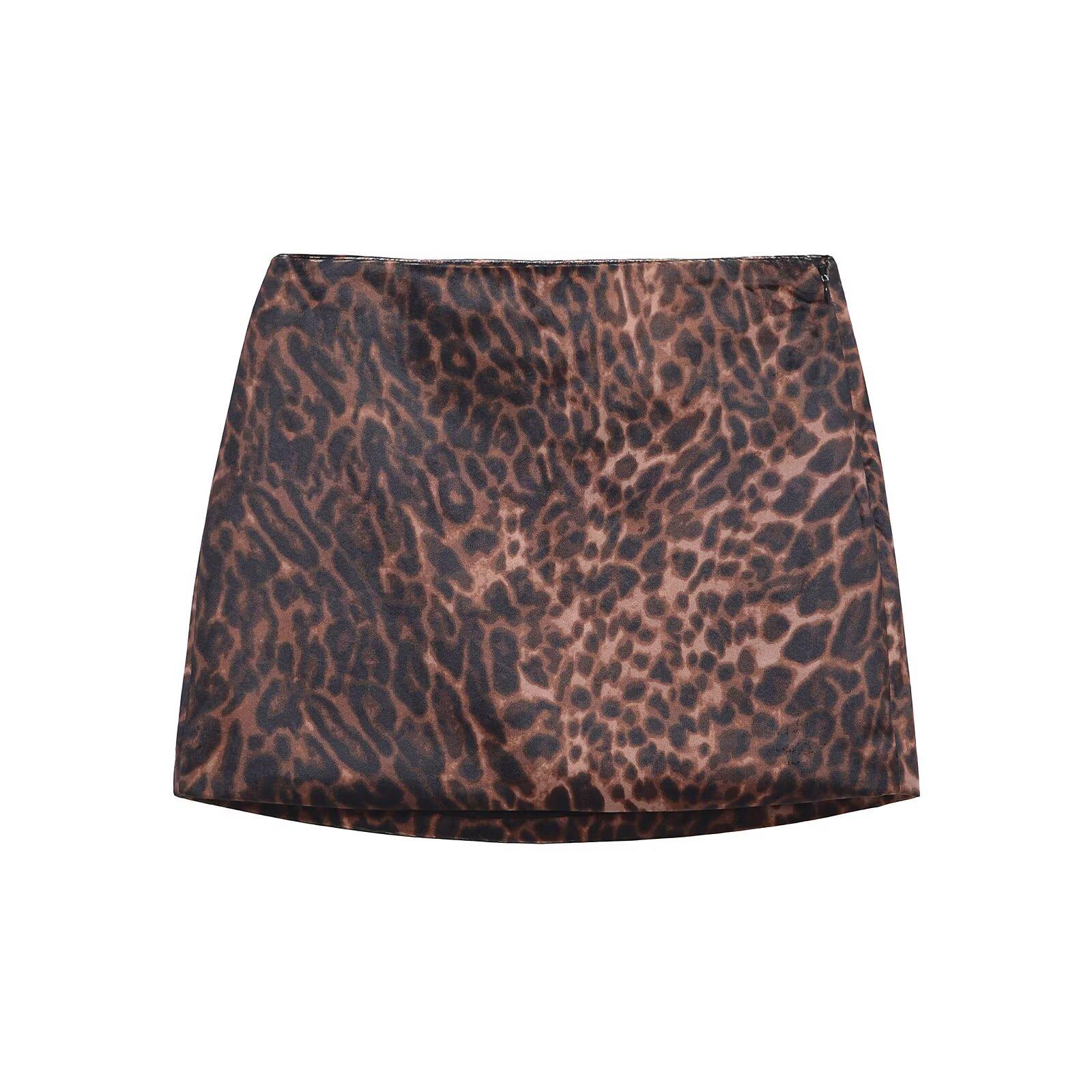 Женский велюровый костюм с юбкой с животным принтом, весна 2025 Extra Small темно-коричневого
Женский велюровый костюм с юбкой с животным принтом, весна 2025 Extra Small темно-коричневого