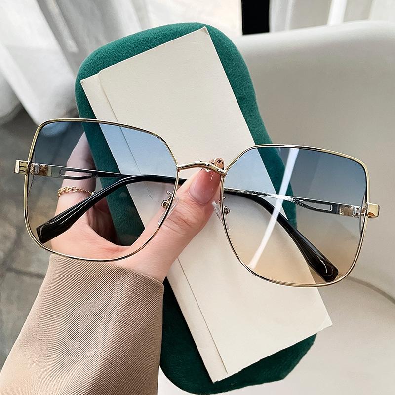 Fashion Light Luxury Ladies Sunglasses Metal Frame Sunglasses Ultraviolet Sun Glasses For Women Uv400 2025 New Eyewear
Fashion Light Luxury Ladies Sunglasses Metal Frame Sunglasses Ultraviolet Sun Glasses For Women Uv400 2025 New Eyewear