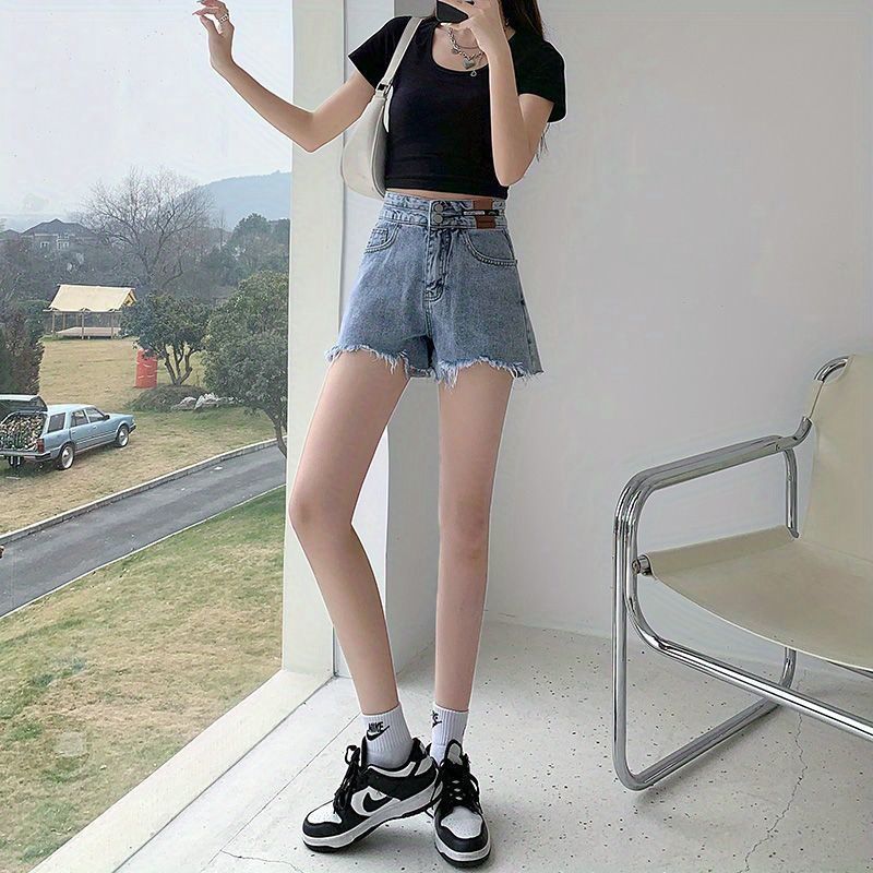 2023 летние новые модные джинсовые шорты с высокой талией, женские маленькие свободные тонкие универсальные шорты с широкими штанинами
2023 летние новые модные джинсовые шорты с высокой талией, женские маленькие свободные тонкие универсальные шорты с широкими штанинами