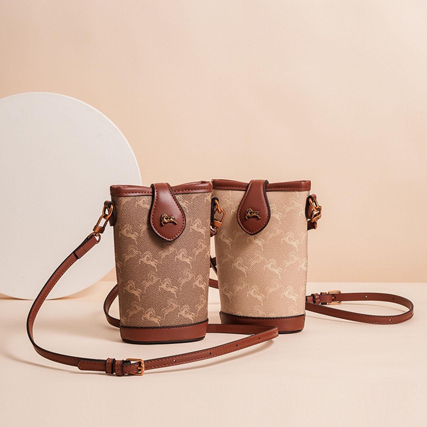 Women s bucket bag fashion printed shoulder bag crossbody bag versatile phone bag хакі
Women s bucket bag fashion printed shoulder bag crossbody bag versatile phone bag хакі