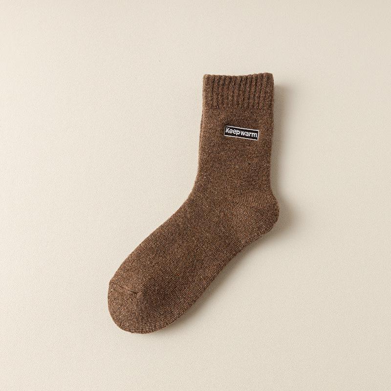 Men s Mid-Calf Wool Socks: Fashionable, Comfortable, Thick, Embroidered for Autumn/Winter One Size коричневый
Men s Mid-Calf Wool Socks: Fashionable, Comfortable, Thick, Embroidered for Autumn/Winter One Size коричневый