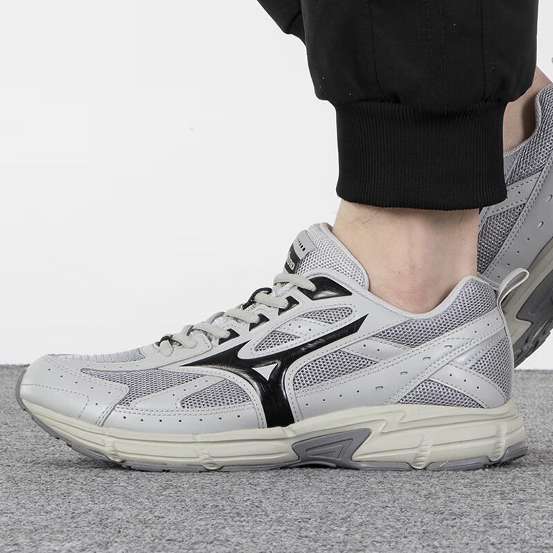 Mizuno Unisex All-Season Running Shoes D1GH2230 EU 44
Mizuno Unisex All-Season Running Shoes D1GH2230 EU 44