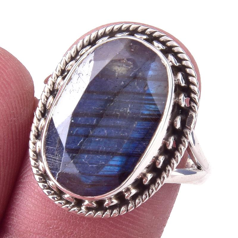 Natural Labradorite Gemstone Handmade 925 Solid Sterling Silver Ring Size 9 R8v31
Natural Labradorite Gemstone Handmade 925 Solid Sterling Silver Ring Size 9 R8v31