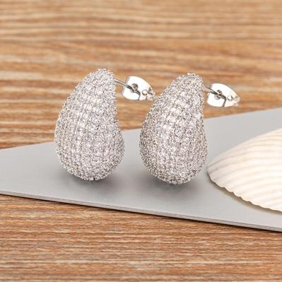 Nidin Hot Sale Glossy Waterdrop Full Zircon Earrings for Women Lightweight Hollow Gold/Silver Color Chunky Hoops Fashion Jewelry срібний
Nidin Hot Sale Glossy Waterdrop Full Zircon Earrings for Women Lightweight Hollow Gold/Silver Color Chunky Hoops Fashion Jewelry срібний