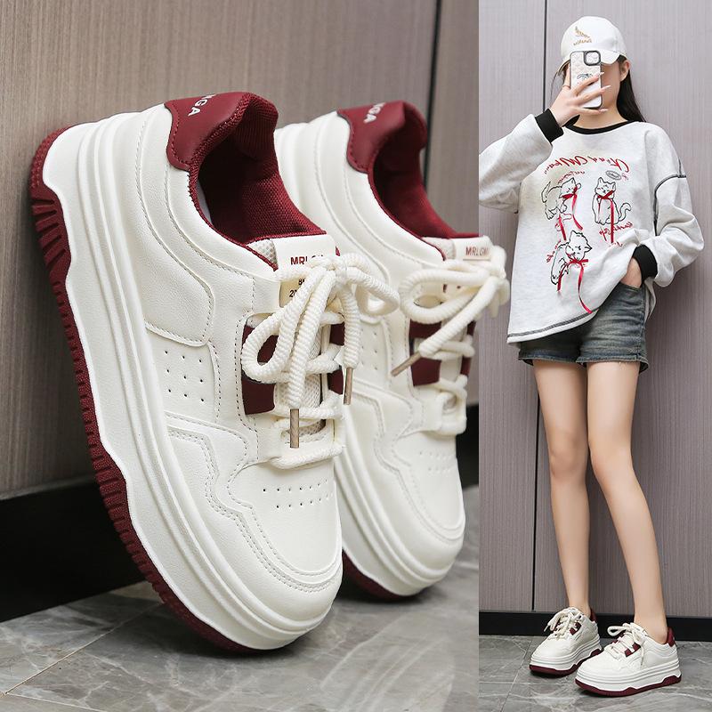 2025 spring new leather surface ventilation hole small white shoes round head lace-up versatile student platform sports and leisure board shoes 35 красный
2025 spring new leather surface ventilation hole small white shoes round head lace-up versatile student platform sports and leisure board shoes 35 красный