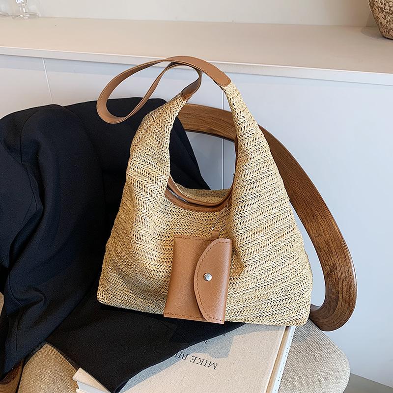 Fresh and fashionable underarm bag women s new beautiful shoulder bag casual niche trend tote bag коричневый
Fresh and fashionable underarm bag women s new beautiful shoulder bag casual niche trend tote bag коричневый