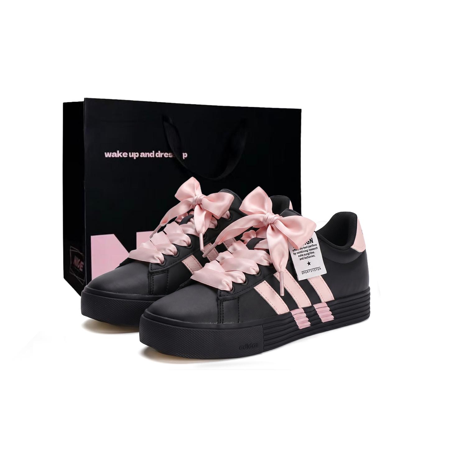 Adidas Daily 4.0 Coverage Slip Resistant Cushioning Low top Skateboard Shoes Unisex Black Pink KH8004(Team59-SBOX) 37⅓
Adidas Daily 4.0 Coverage Slip Resistant Cushioning Low top Skateboard Shoes Unisex Black Pink KH8004(Team59-SBOX) 37⅓