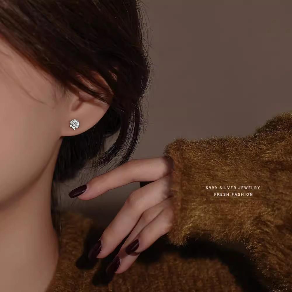 Серьги-снежинки из стерлингового серебра с бриллиантами – Элегантная мода высокого класса для рождественских или подарков на день рождения. Sterling Silver 999
Серьги-снежинки из стерлингового серебра с бриллиантами – Элегантная мода высокого класса для рождественских или подарков на день рождения. Sterling Silver 999