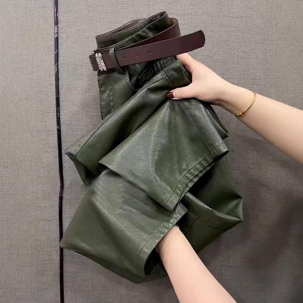 European Winter Style: Thickened Leather Nine-Point Petite Straight Wide-Leg Pants for Women Small
European Winter Style: Thickened Leather Nine-Point Petite Straight Wide-Leg Pants for Women Small