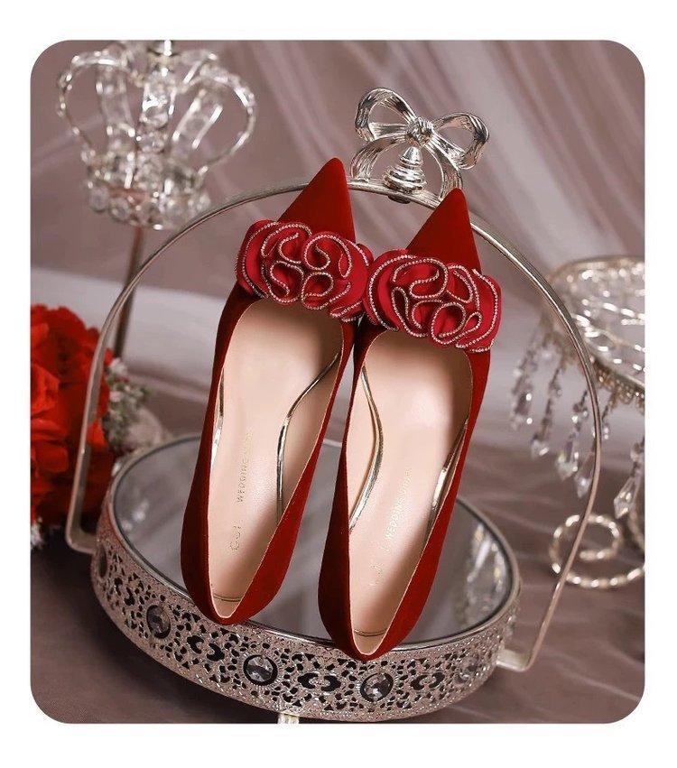 Новые туфли на высоком каблуке Женские туфли-лодочки на тонком каблуке с острым носком Новые красные свадебные туфли для невесты Банкетные туфли 34
Новые туфли на высоком каблуке Женские туфли-лодочки на тонком каблуке с острым носком Новые красные свадебные туфли для невесты Банкетные туфли 34