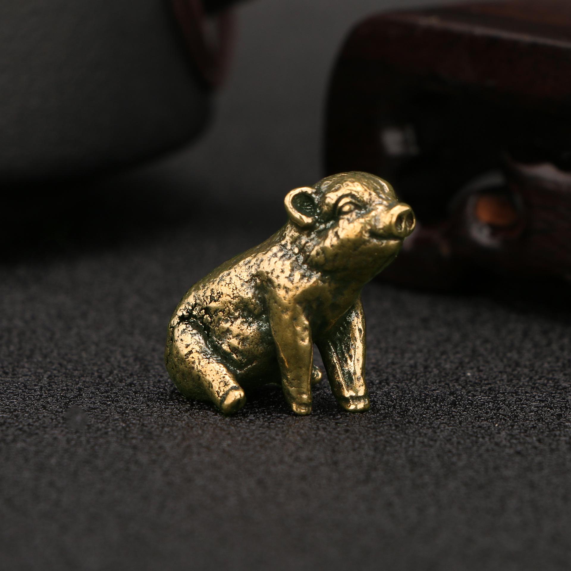 Antique Bronze Wealth-Gathering Pig Ornament - Retro Zodiac Animal Brass Handicraft Decoration
Antique Bronze Wealth-Gathering Pig Ornament - Retro Zodiac Animal Brass Handicraft Decoration