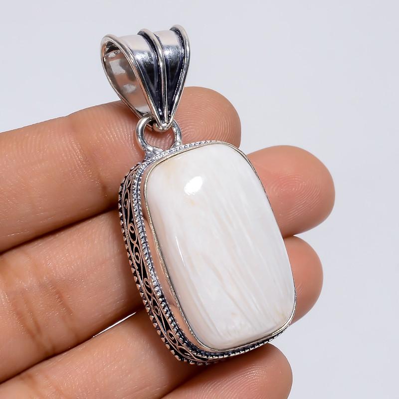 Fabulous Top Grade Qualite 100% Natural White Scolecite Radiant Shape Vintage Style Handmade Jewelry 925 Steling Silver Pendant 1.9 WSJ4866 1.9
Fabulous Top Grade Qualite 100% Natural White Scolecite Radiant Shape Vintage Style Handmade Jewelry 925 Steling Silver Pendant 1.9 WSJ4866 1.9