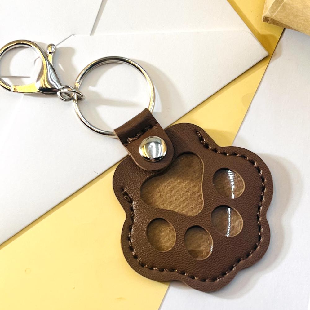 Custom Cute Pendant Key Ring Chain Charm Memorial Cat Paw Pattern Pu Leather Keychain Dog for Pet Hair Storage Bag Keyring Gift Custom Name кавовий
Custom Cute Pendant Key Ring Chain Charm Memorial Cat Paw Pattern Pu Leather Keychain Dog for Pet Hair Storage Bag Keyring Gift Custom Name кавовий