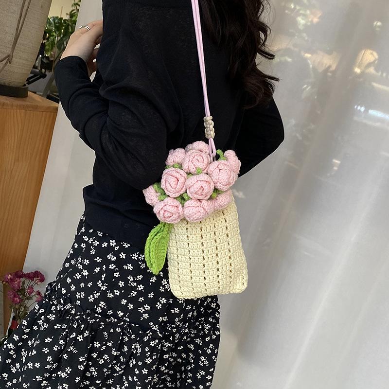 Niche knitted bags women s new exquisite versatile messenger bags fashionable bucket mobile phone bags
Niche knitted bags women s new exquisite versatile messenger bags fashionable bucket mobile phone bags