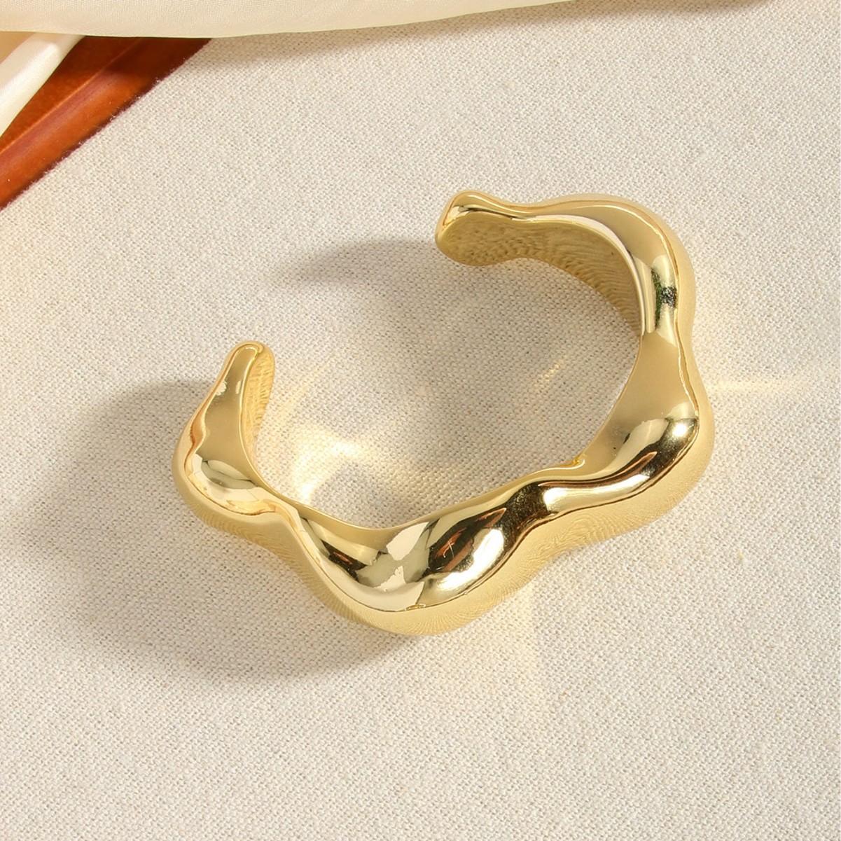 Vintage Minimalist Flower Bangle Set For Women Fashion Gold Color Water Drop Stripe Design Bracelets Daily Party Jewelry Gift
Vintage Minimalist Flower Bangle Set For Women Fashion Gold Color Water Drop Stripe Design Bracelets Daily Party Jewelry Gift