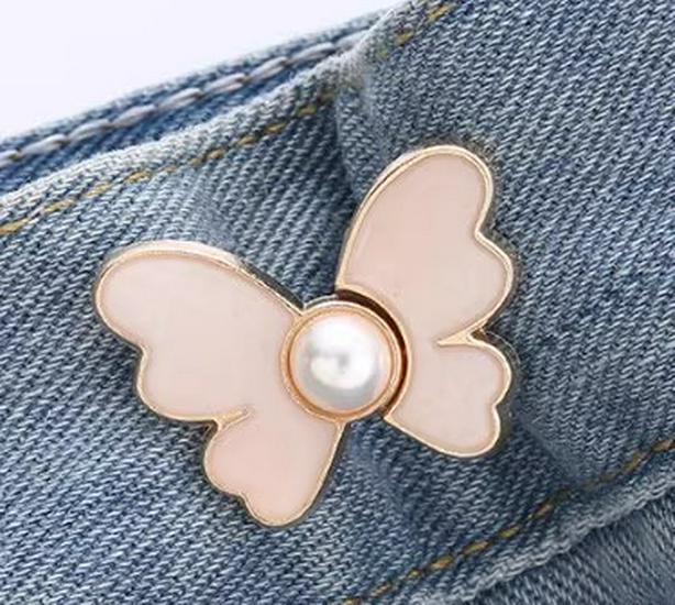 Кнопки-метелики з перлами для підкреслення талії для джинсів і спідниць - Регульоване рішення для переробки без шиття One size
Кнопки-метелики з перлами для підкреслення талії для джинсів і спідниць - Регульоване рішення для переробки без шиття One size