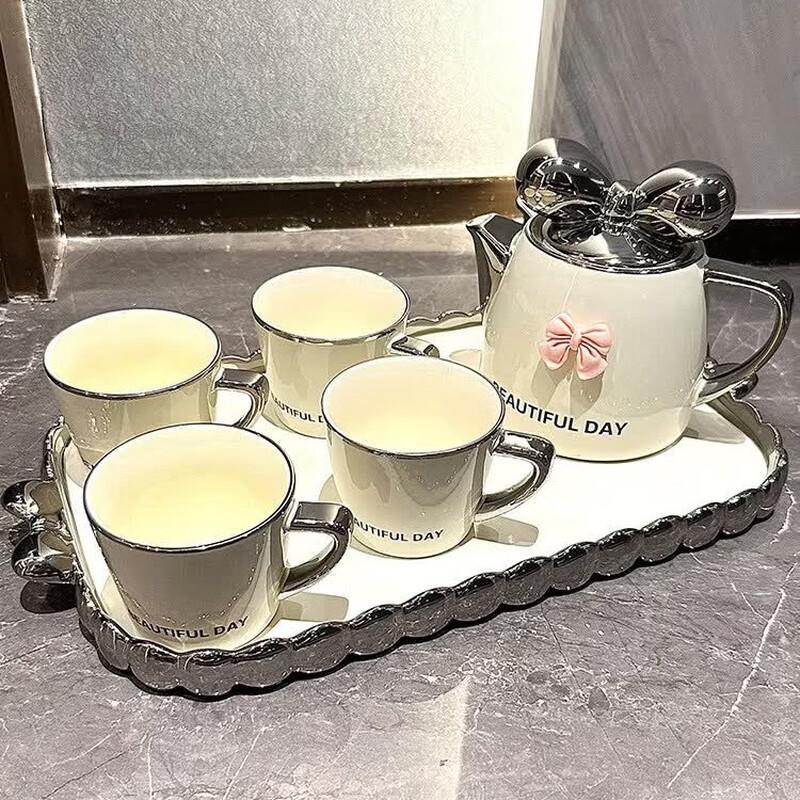 Naijiang Ceramic Bowknot Kung Fu Tea Set
Naijiang Ceramic Bowknot Kung Fu Tea Set