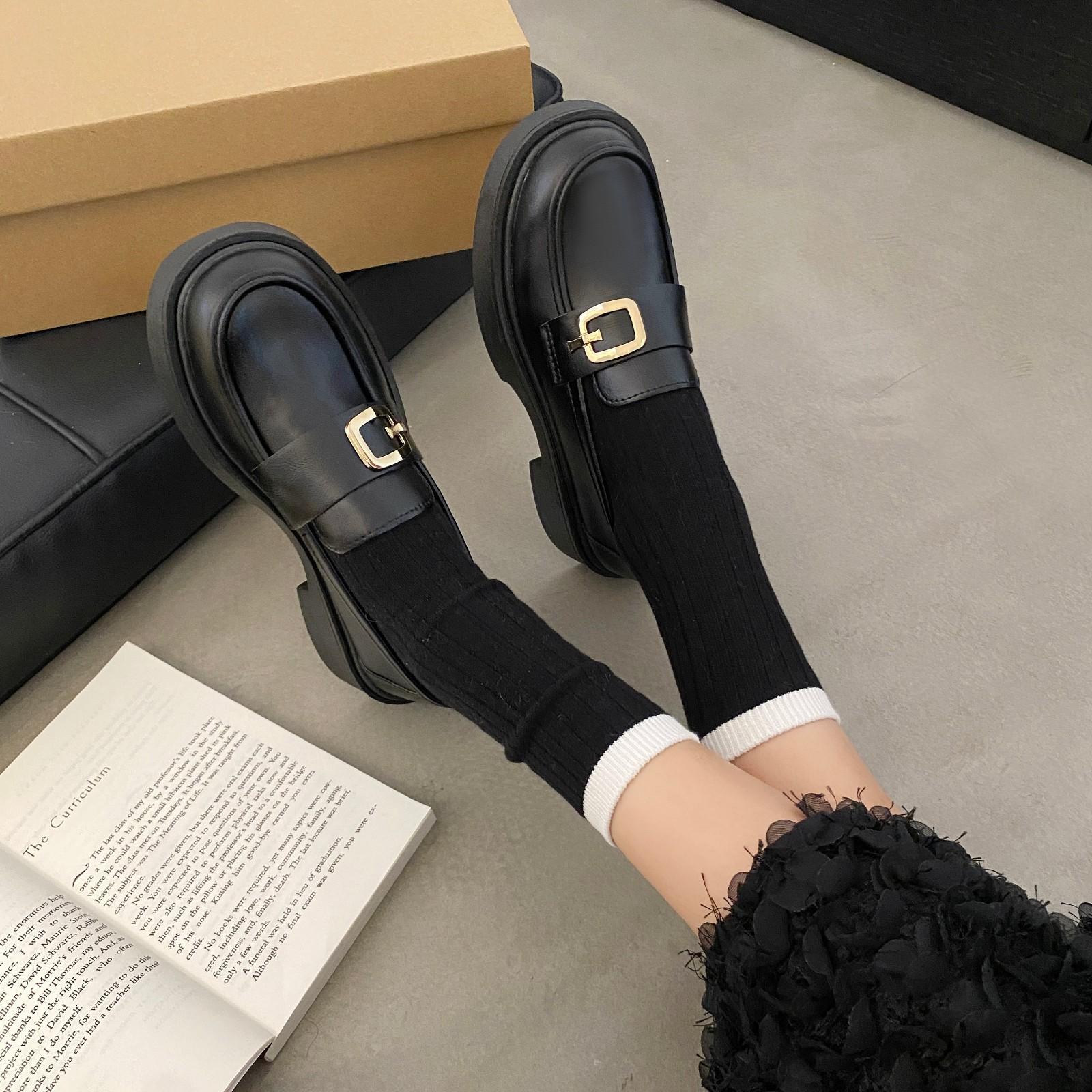 2024 new platform loafers women s round head metal buckle retro British style small leather shoes casual glove women s shoes 35 чорний 
2024 new platform loafers women s round head metal buckle retro British style small leather shoes casual glove women s shoes 35 чорний