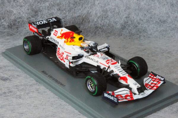 Spark Red Bull Racing Honda RB16B 2021 F1 Turkish GP 2nd place Verstappen 1/43 #33 M. Thank you
Spark Red Bull Racing Honda RB16B 2021 F1 Turkish GP 2nd place Verstappen 1/43 #33 M. Thank you