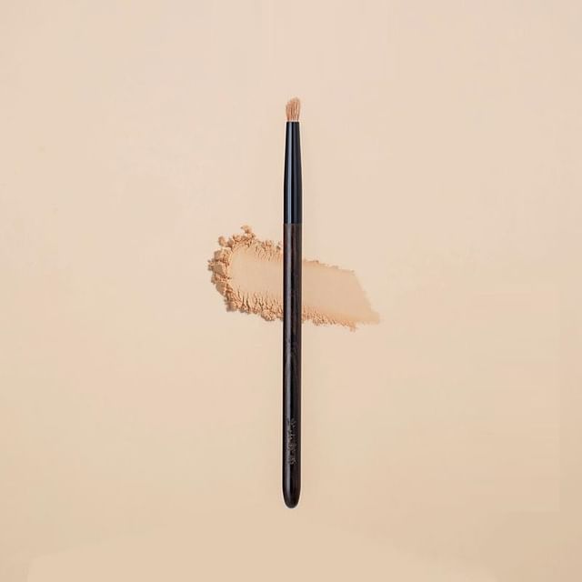 Hepius - Eye Highlighter Brush 231 - Brown & Black
Hepius - Eye Highlighter Brush 231 - Brown & Black