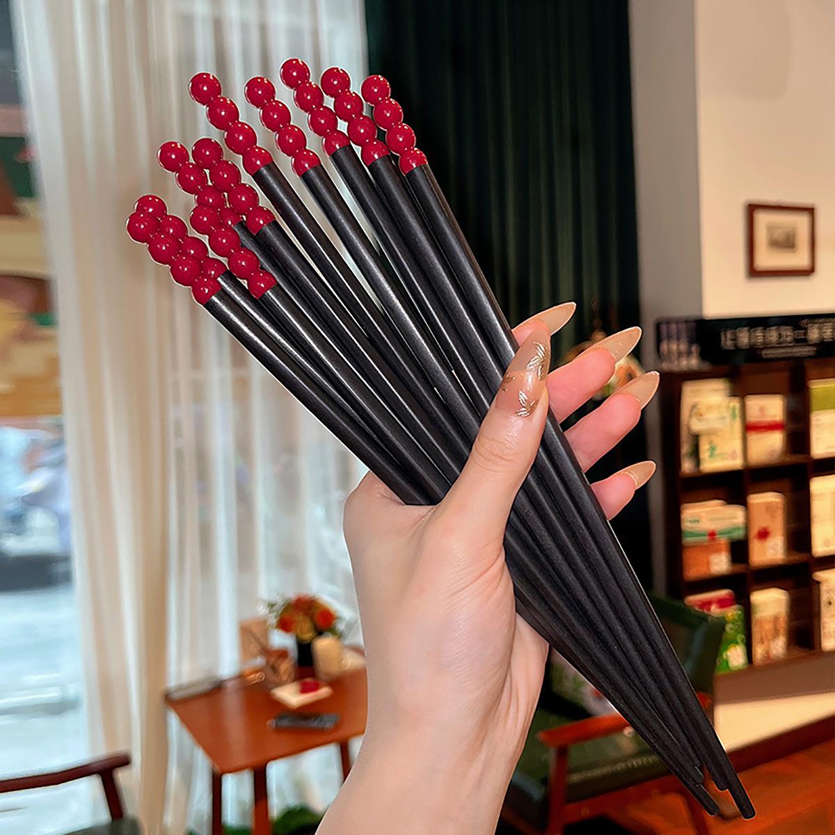 5 пар сплавных китайских палочек для еды, палочки для суши, нескользящие палочки, креативные палочки с помидорами, многоразовые палочки для еды, набор кухонной посуды красный черный
5 пар сплавных китайских палочек для еды, палочки для суши, нескользящие палочки, креативные палочки с помидорами, многоразовые палочки для еды, набор кухонной посуды красный черный