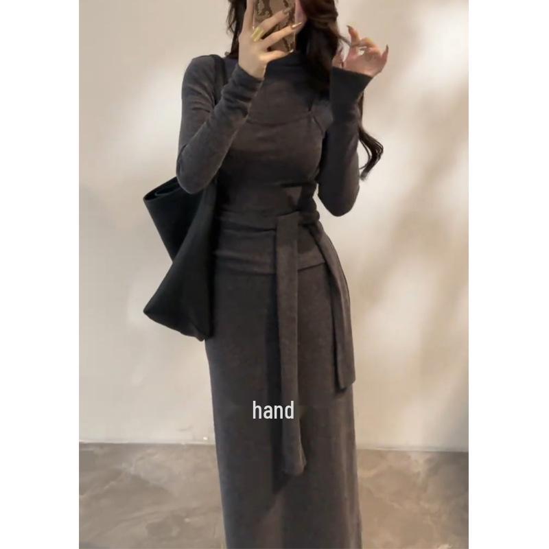 Elegant Mature Patchwork Camisole Dress: Winter 2025 Korean Style Slimming Waist-Cinched Lace-Up Long Dress for Women S
Elegant Mature Patchwork Camisole Dress: Winter 2025 Korean Style Slimming Waist-Cinched Lace-Up Long Dress for Women S