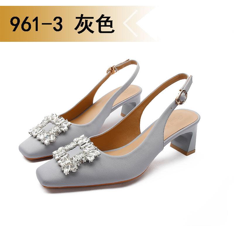 Baotou sandals summer medium heel thick heel fairy style single shoes square head Roman shu high heels 35
Baotou sandals summer medium heel thick heel fairy style single shoes square head Roman shu high heels 35