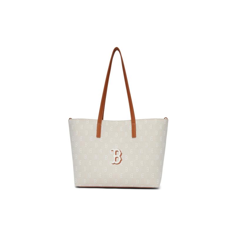 MLB Monogram Collection Boston Red Sox Cotton Shoulder Bag, Tote, Laptop Bag, Students Women s Light Beige Casual 3AORM015N-43BGL світло-бежевого кольору
MLB Monogram Collection Boston Red Sox Cotton Shoulder Bag, Tote, Laptop Bag, Students Women s Light Beige Casual 3AORM015N-43BGL світло-бежевого кольору