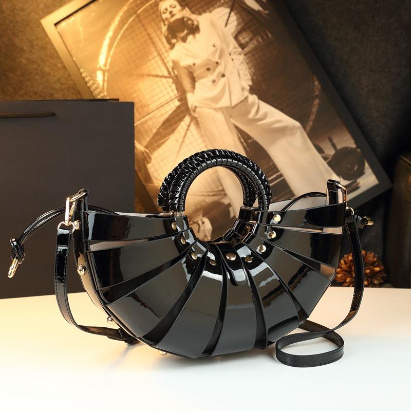 2025 Новая сумка кроссбоди с вырезами и внутренней сумкой
2025 Новая сумка кроссбоди с вырезами и внутренней сумкой