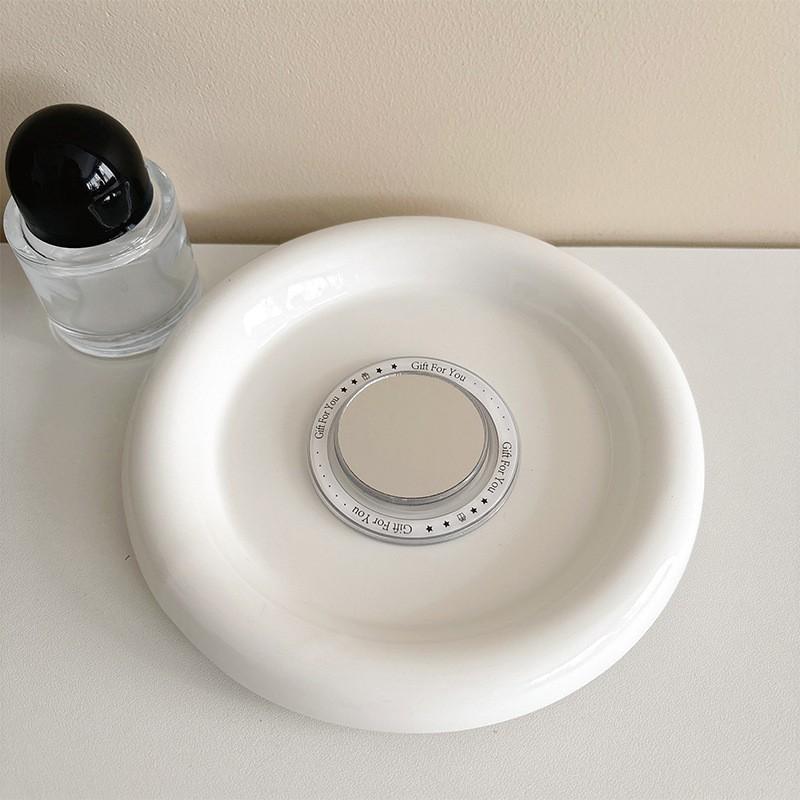 Magnetic Suction Creative Acrylic Mirror Phone Airbag Holder Heart-shaped Circular Extendable Portable Makeup
Magnetic Suction Creative Acrylic Mirror Phone Airbag Holder Heart-shaped Circular Extendable Portable Makeup