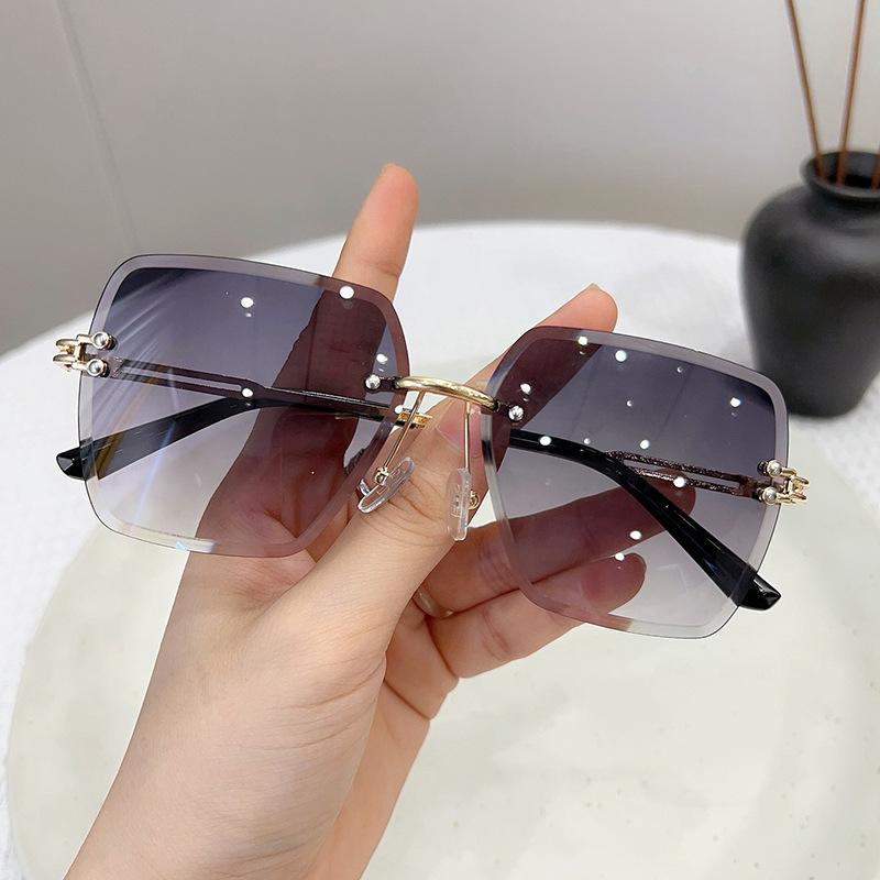 JYL TS Plain Frame Sunglasses Women UV Protection Big Frame 9032 A-9083 небесно-синий
JYL TS Plain Frame Sunglasses Women UV Protection Big Frame 9032 A-9083 небесно-синий