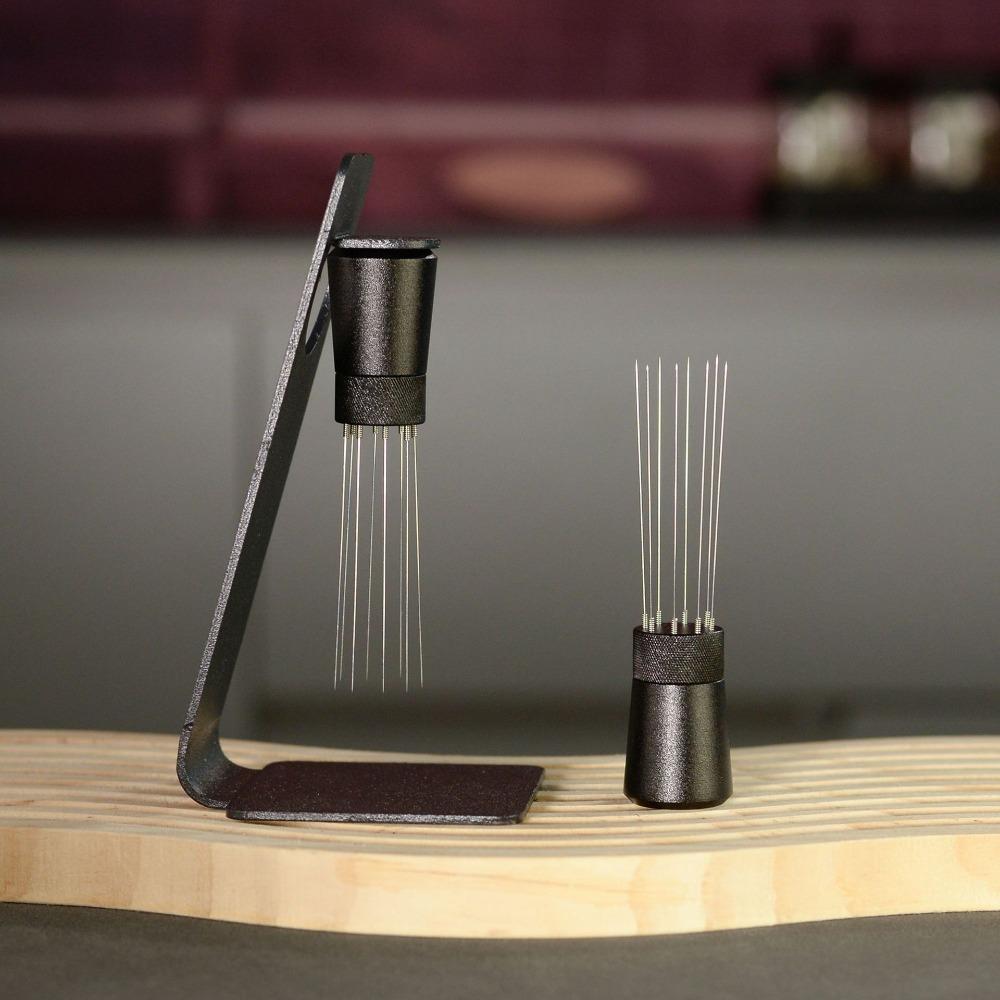 Мешалка для комкования кофе с подставкой, 8 игл, инструмент для распределения кофе, бариста
Мешалка для комкования кофе с подставкой, 8 игл, инструмент для распределения кофе, бариста