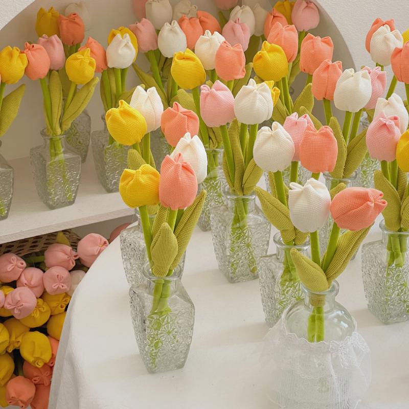 1/4pcs Fabric Flower Home Decor Decorative Flower Desktop Decoration Fake Flowers Creative Single Leaf Tulip Gift Bouquets 23cm 1pcs
1/4pcs Fabric Flower Home Decor Decorative Flower Desktop Decoration Fake Flowers Creative Single Leaf Tulip Gift Bouquets 23cm 1pcs