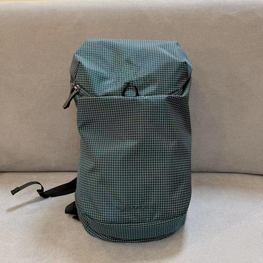 15L Trendy Embroidered Backpack Checkered Outdoor Sports Mountaineering Waterproof Weight Loss Men s and Women s Styles 12 inches
15L Trendy Embroidered Backpack Checkered Outdoor Sports Mountaineering Waterproof Weight Loss Men s and Women s Styles 12 inches