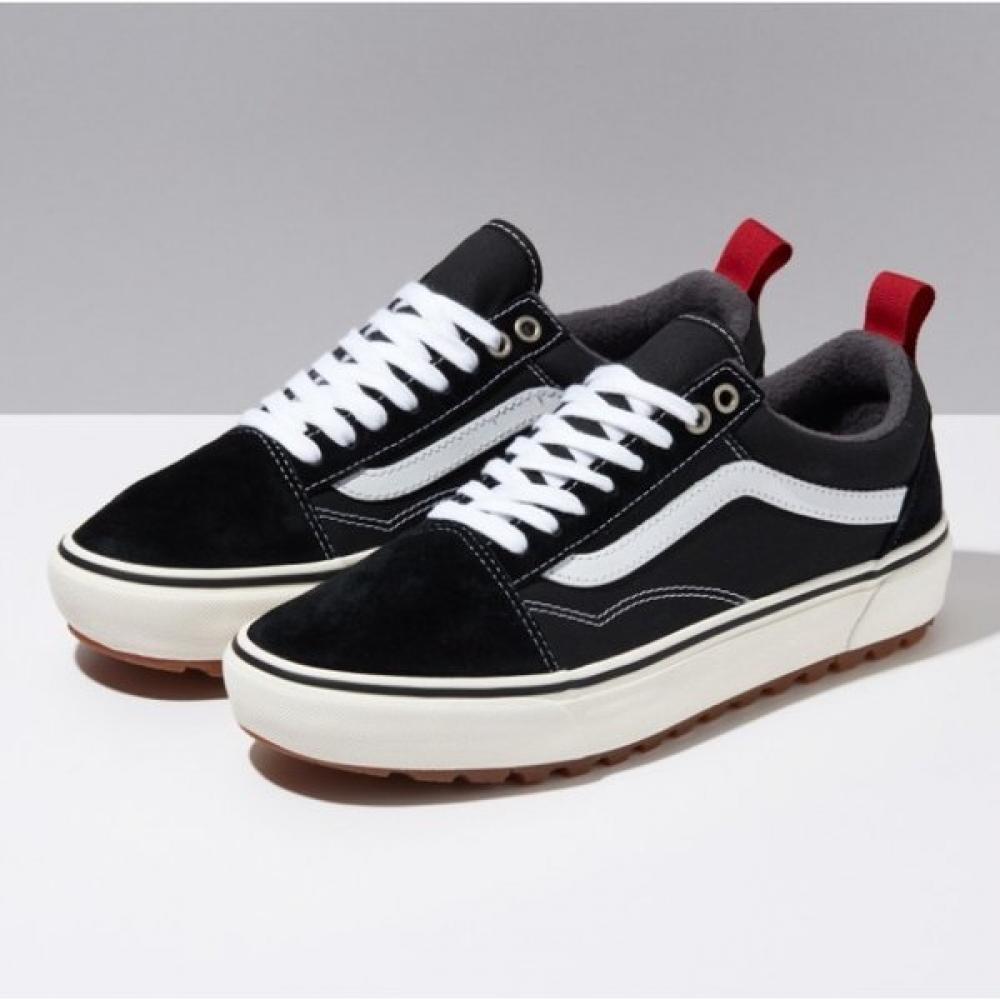 Barnes Galleria Public Old Skool Old School Mte 1 Black Vn0a5i12y28 Optical Bridge black/220
Barnes Galleria Public Old Skool Old School Mte 1 Black Vn0a5i12y28 Optical Bridge black/220