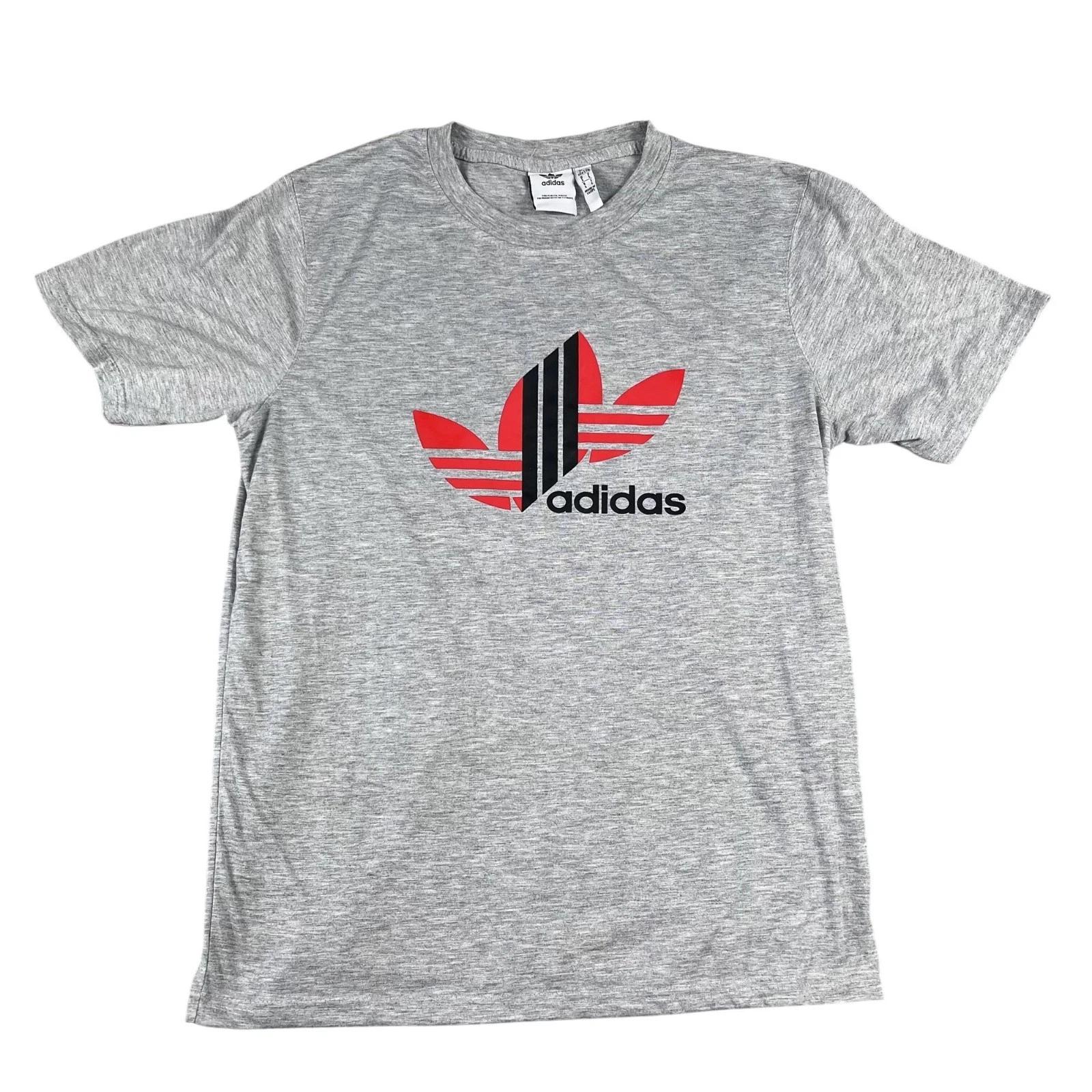 Чоловіча сіра футболка Adidas Trefoil з логотипом, розмір L S
Чоловіча сіра футболка Adidas Trefoil з логотипом, розмір L S