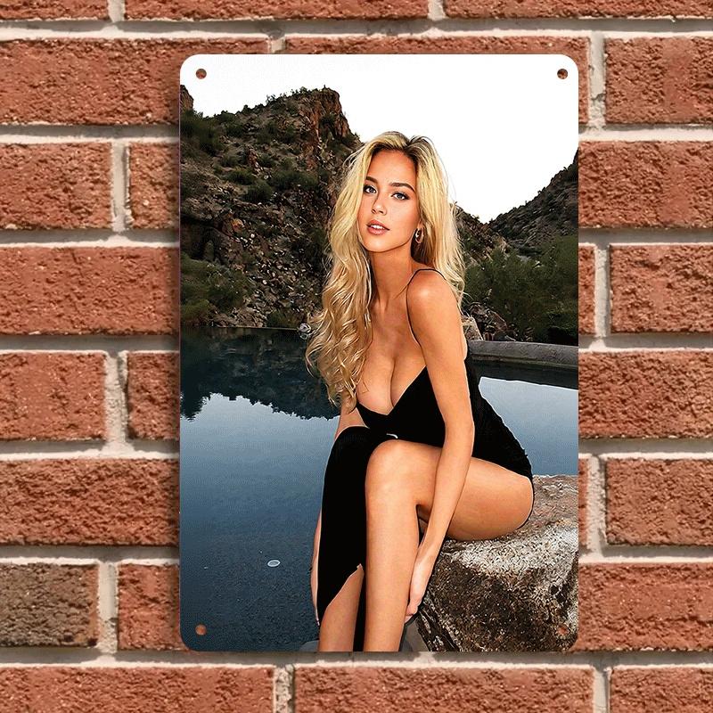 1 piece of vintage tinplate painting of a beautiful woman, a 2D wall decoration for retro home décor. (as the picture,20x30cm)
1 piece of vintage tinplate painting of a beautiful woman, a 2D wall decoration for retro home décor. (as the picture,20x30cm)