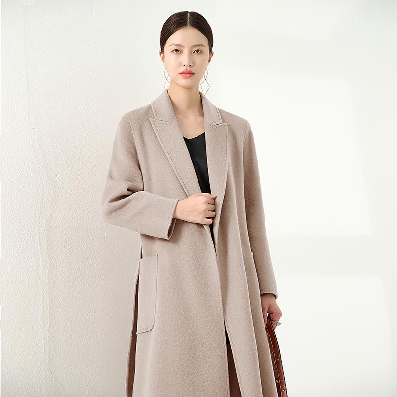 Женское пальто-халат средней длины из 100% чистого кашемира XS песочный
Женское пальто-халат средней длины из 100% чистого кашемира XS песочный