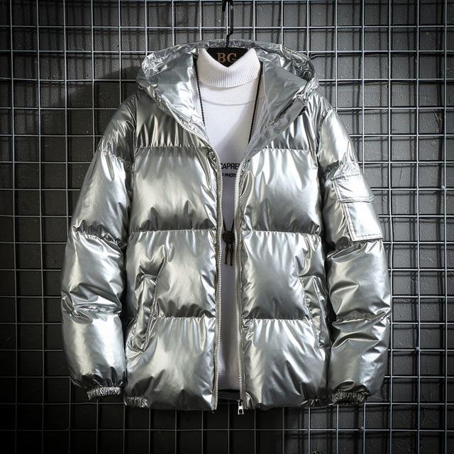 Мужской тёплый пуховик M
Мужской тёплый пуховик M