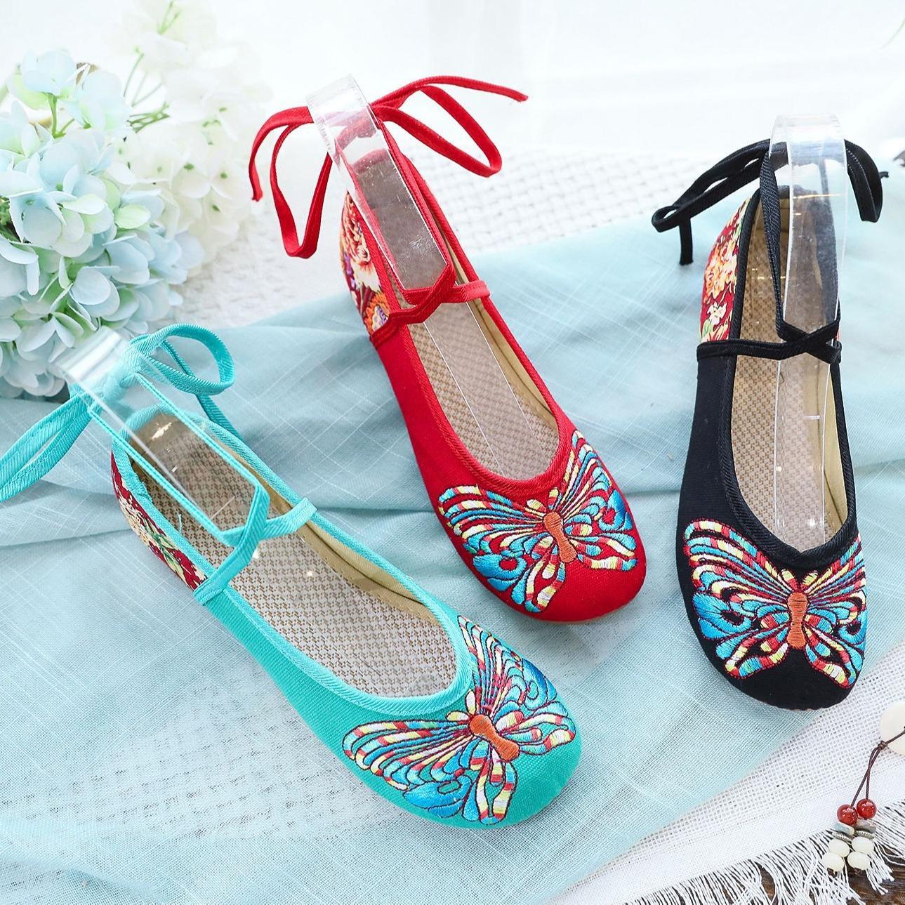 Low-heeled shallow-mouth lace-up beef tendon sole dance shoes, butterfly embroidered cloth shoes, spring, summer and autumn women s single shoes 34
Low-heeled shallow-mouth lace-up beef tendon sole dance shoes, butterfly embroidered cloth shoes, spring, summer and autumn women s single shoes 34